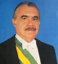 José Sarney: presidente da República do Brasil entre 1985 e 1990.