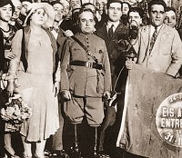 Getúlio Vargas é recepcionado no Palácio do Catete em 31 de outubro de 1930.